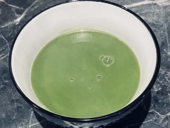 Soupe aux épinards frais