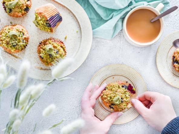 Des muffins aux myrtilles et pistaches ultra moelleux
