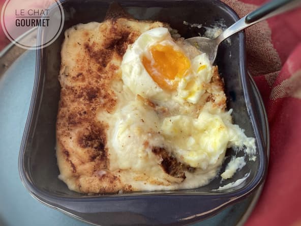 Oeufs mollets au gratin avec une béchamel onctueuse