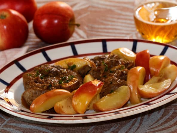Jarret de veau flambées au cognac et braisé au cidre et aux pommes