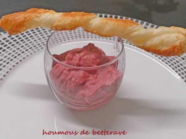 Houmous de betterave pour l'apéritif