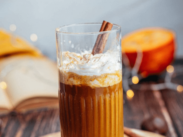 Pumpkin spice latte (Latte à la courge végétal sans gluten)