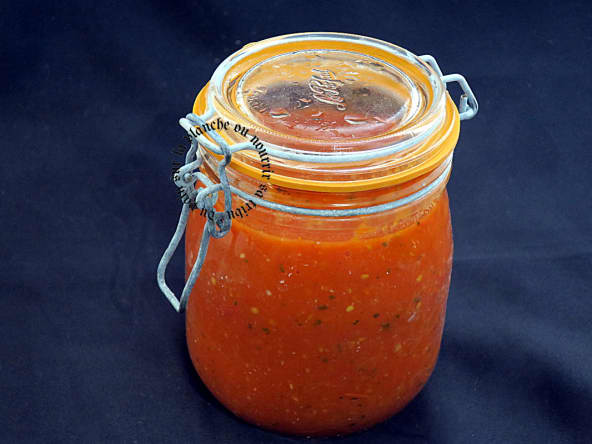 Préparer des conserves de tomates du jardin au Companion