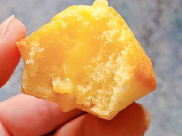 Petites madeleines au citron fourrées au lemon curd