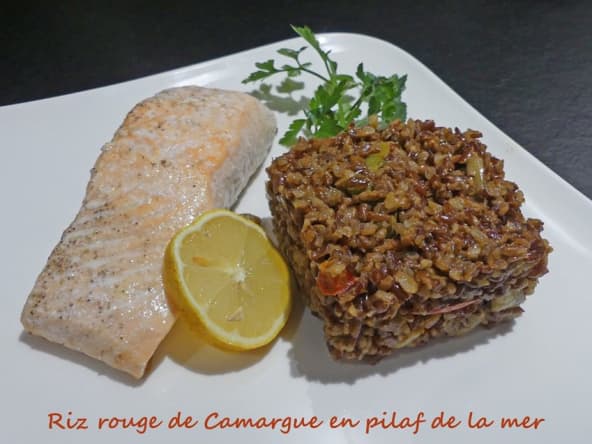 Riz rouge de Camargue cuit dans une soupe de poisson