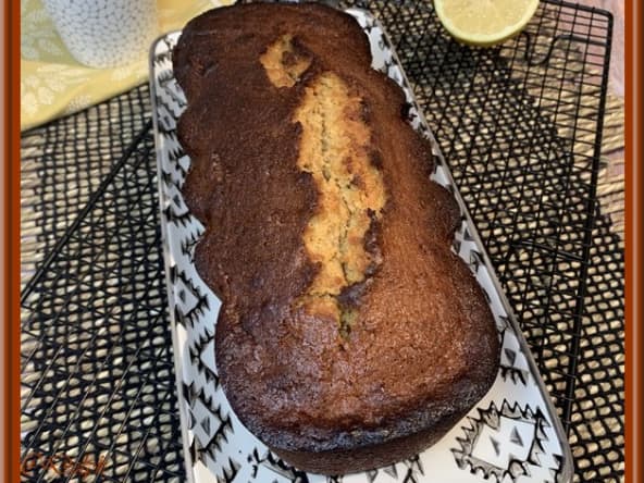 Cake au zeste et jus de citron et aux amandes