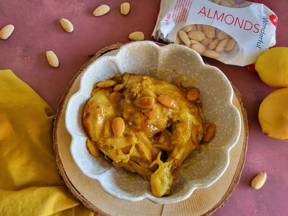 Tajine de poulet mariné aux amandes et citron confit