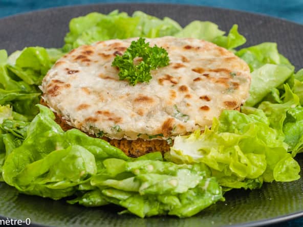 Pavé aux haricots blancs comme un steak végétarien