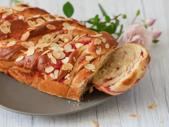 Brioche moelleuse à la framboise