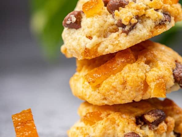 Biscuits à l'orange confite et aux pépites de chocolat comme des minis cookies