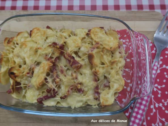 Gratin de pâtes familial à la cancoillotte et lardons