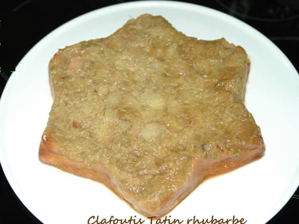 Clafoutis à la rhubarbe comme une Tatin
