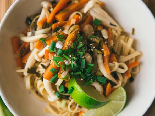 Nouilles sautées végétariennes aux légumes