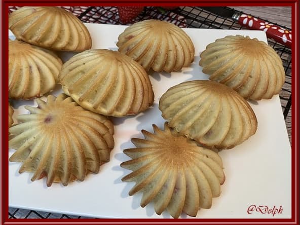 Petits gâteaux bien moelleux à la fraise