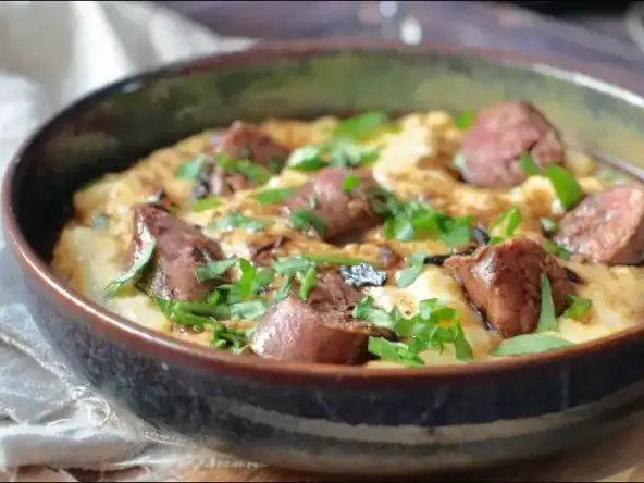 Polenta à la savoyarde : un plat traditionnel dans les Alpes