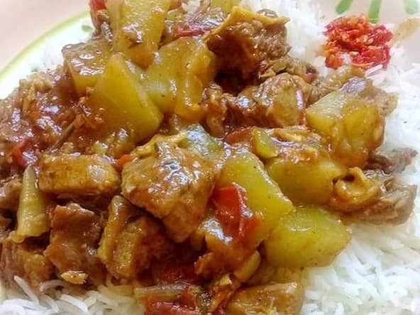 Cari de boeuf au chouchou de la Réunion (974)