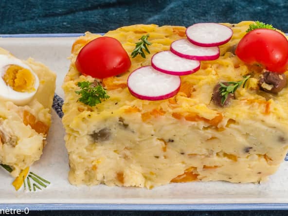 Terrine de pommes de terre aux olives, œufs et emmental