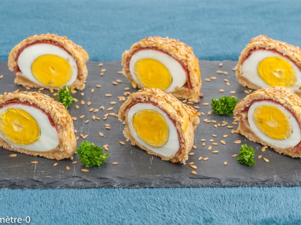 Oeufs durs en croûte (uova in crosta)