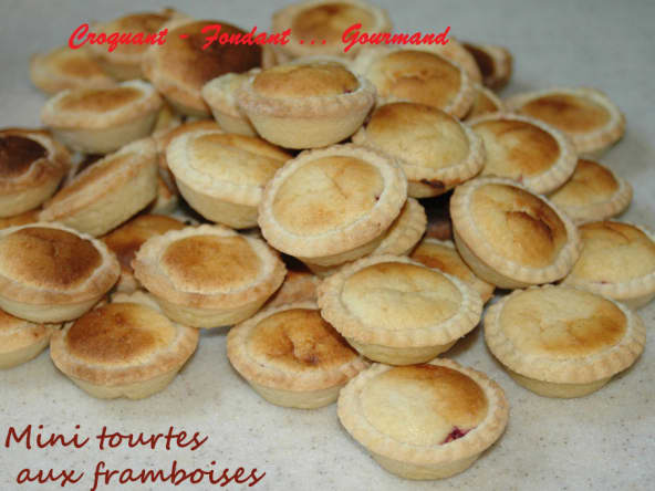 Mini tourtes aux framboises et crème d'amande