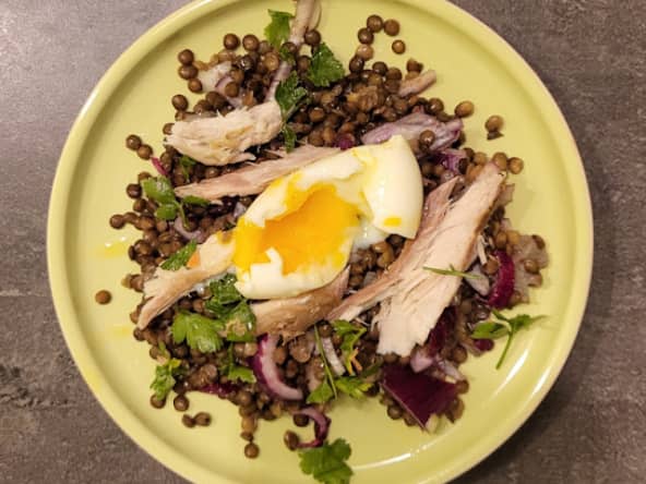 Salade de lentilles au filet de maquereau fumé