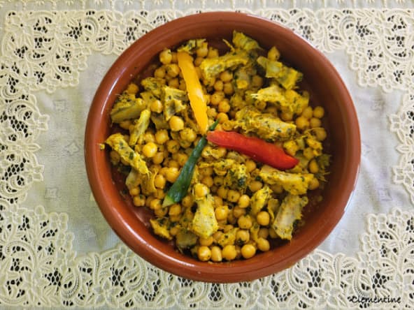 Salade fraîche de pois chiches et artichauts violets