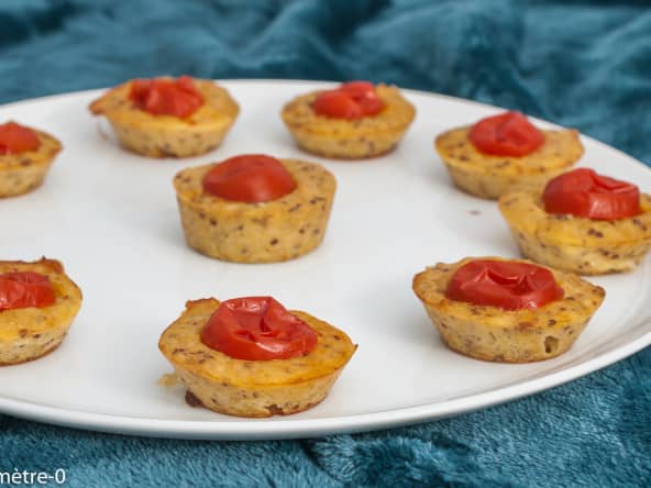 Bouchées apéritives au thon et au fromage, et tomate cerise