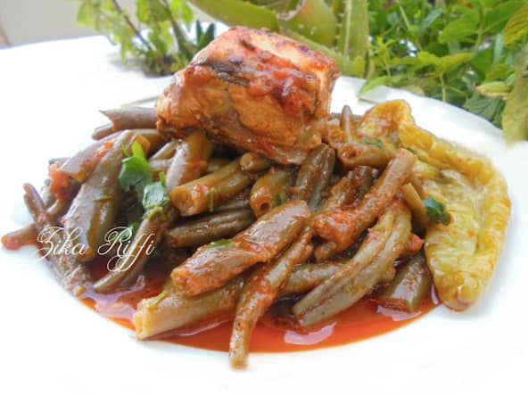 Loubia khadra marka : un mijoté de haricots verts frais au veau du terroir bônois