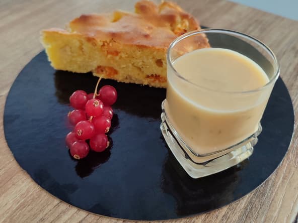 Gâteau moelleux pêche abricot et amandes