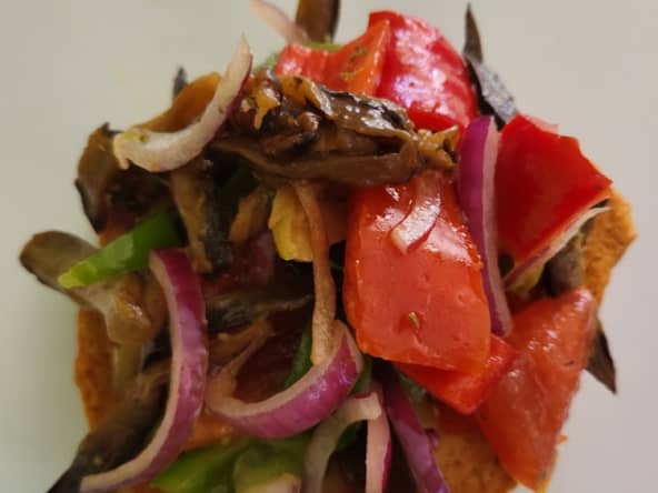 Insalatona calabrese del contadino : une salade paysanne calabrese