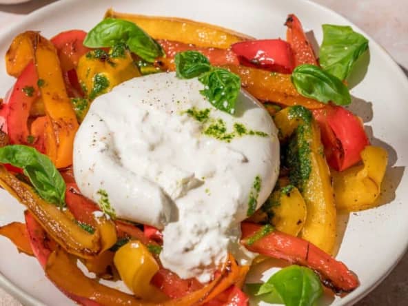 Salade de poivrons grillés et burrata : une recette estivale