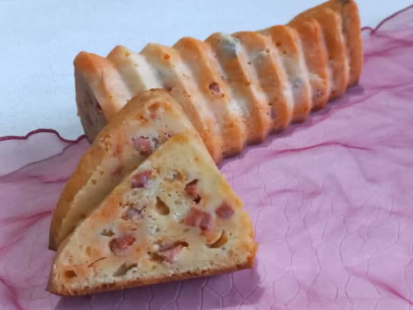 Cake salé au chorizo et roquefort