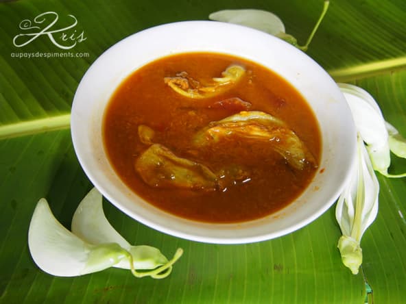 Curry acidulé à la papaye verte "gaeng som"