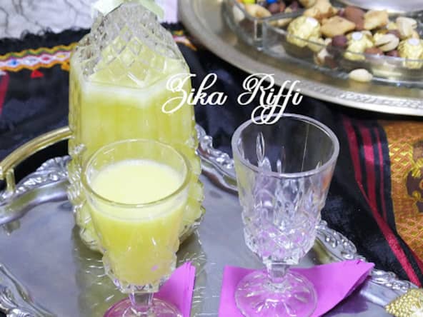 Cocktail sans alcool aux poires melon et citron au miel et eau gazeuse