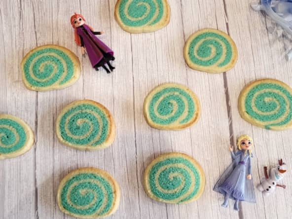 Biscuit roulé reine des neiges pour un anniversaire d'enfant