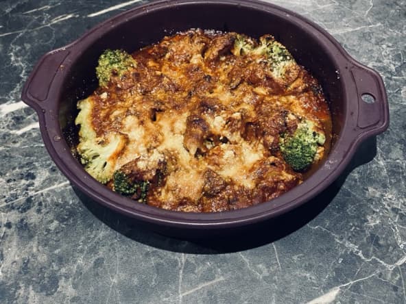 Gratin de brocolis à la sauce tomate