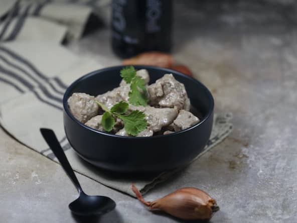 Sauté de veau aux échalotes et au porto sauce crème