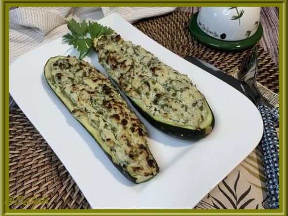Courgettes farcies au poulet et fromage de chèvre frais