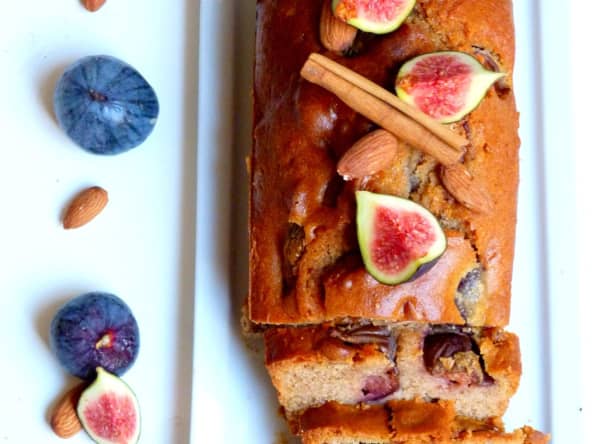 Une recette de cake d'automne aux saveurs de figues et cannelle