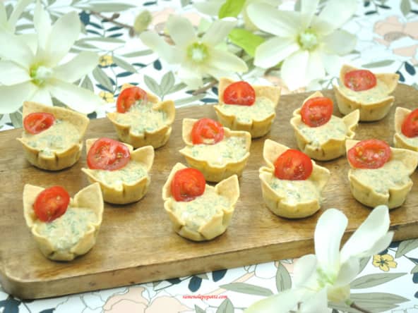 Bouchées apéritives au yaourt et fanes de radis