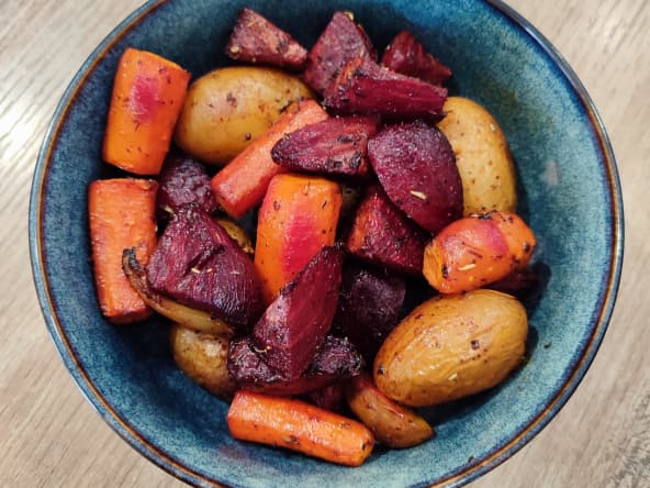 Recette de légumes de saison rôtis au four au paprika : betterave, carotte, pomme de terre rôties 