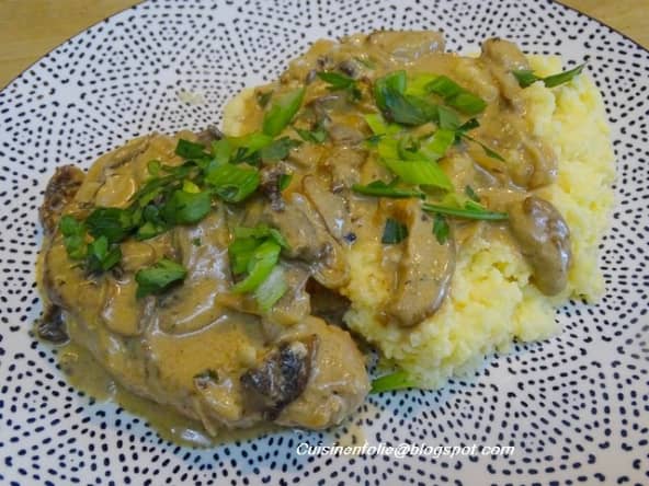 Filets de veau aux cèpes, champignons bruns et polenta