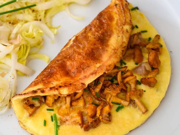 Omelette moelleuse aux girolles