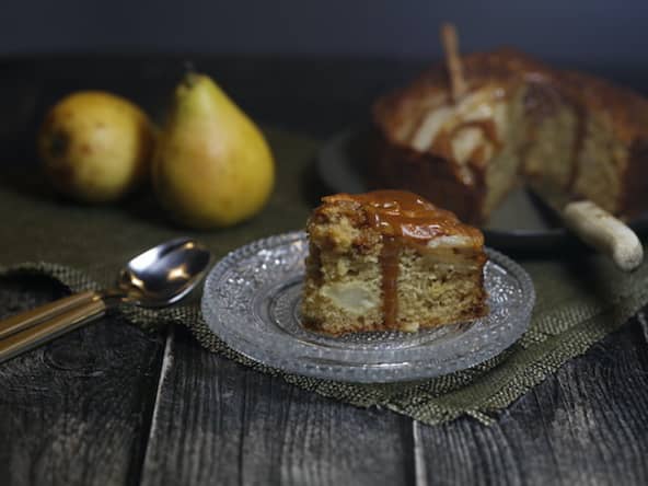Gâteau aux poires fromage blanc et caramel salé