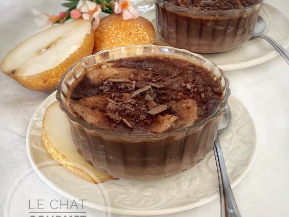 Petits clafoutis au chocolat et aux poires