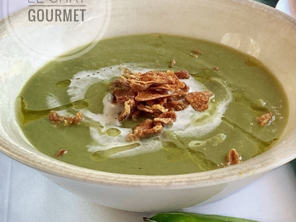 Crème de petits pois au jambon croustillant