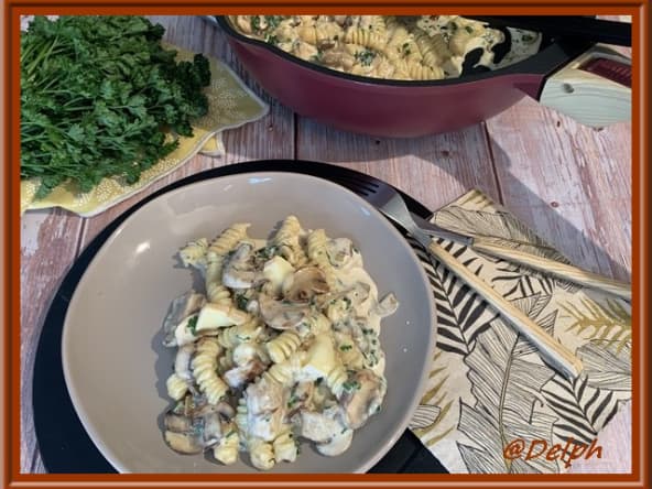 Fusilli à la crème de Roucoulons et champignons bruns