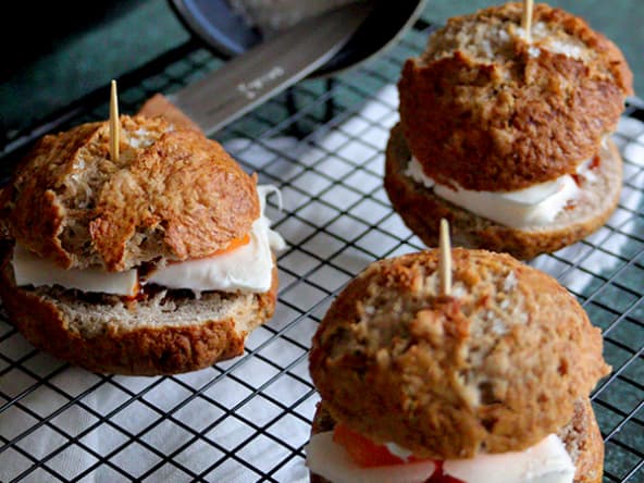 Petits pains bretzels sans gluten lait oeufs