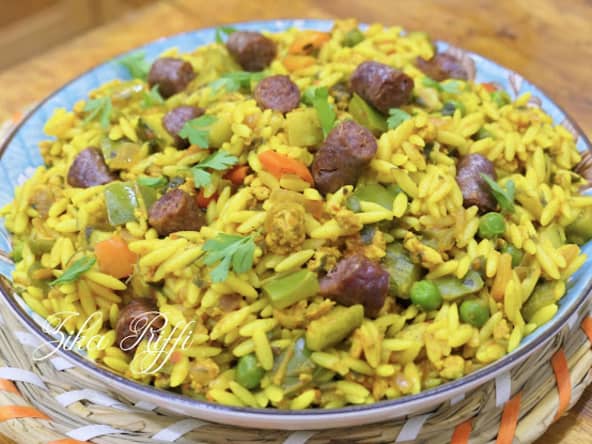 Tlaïtli : orzo aux merguez, viande hachée et légumes
