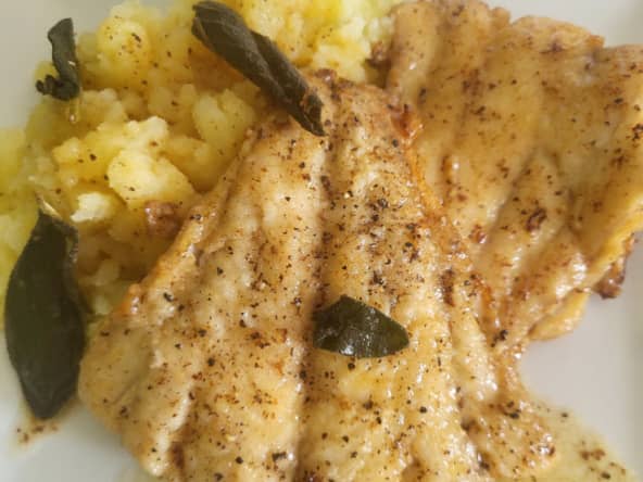 Poisson avec purée de pommes de terre à la sauge