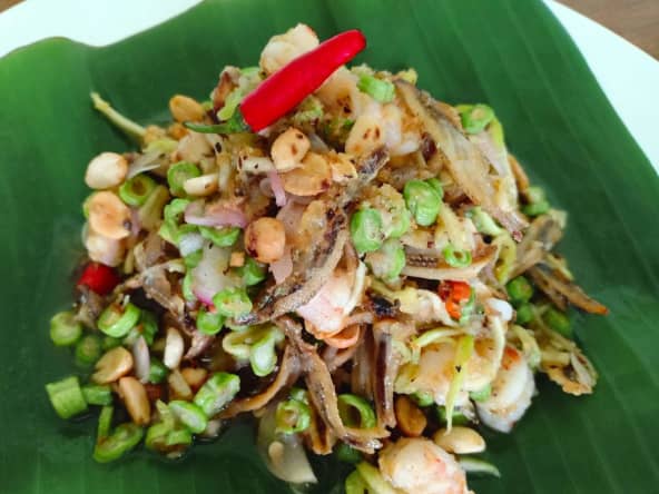 Salade de mangues vertes du sud de la Thaïlande